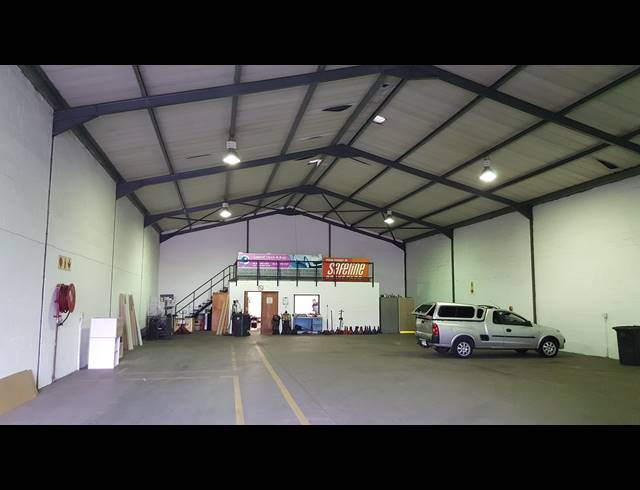 560M² FACTORY TO LET IN SAXON INDUSTRIAL
